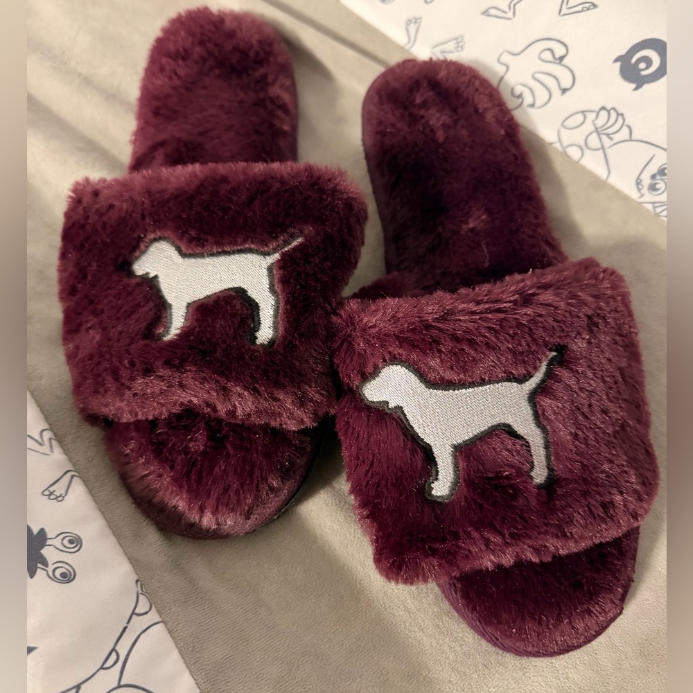 PINK Victoria's Secret Burgundy Slippers